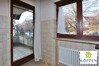 Sofort frei - Untertürkheim-Luginsland, helle 2 Zi.-Wohnung mit grossem Südbalkon – Bild 4