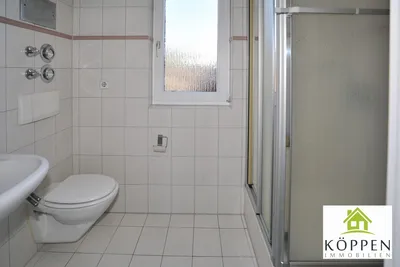 Maisonette-Wohnung mit ca. 130 qm Wfl., 2 Bäder, großer überdachter Balkon, Garage und Stellplatz – Bild 2