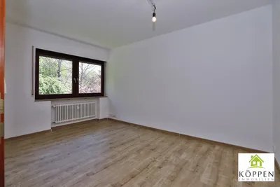 Helle großzügige 3 Zi.-Wohnung ca. 100 m² mit grossem Südbalkon - sofort beziehbar – Bild 6
