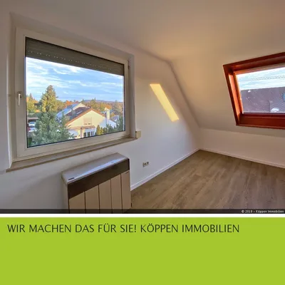 Bad Cannstatt, 1-Zi.-DG-Wohnung mit Kochnische und Bad (ohne Balkon), ideal für Pendler