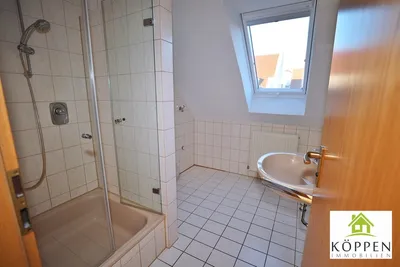 Stadtnahe, helle und großzügige 3-Zi.-DG-ETW in Winnenden – Bild 3