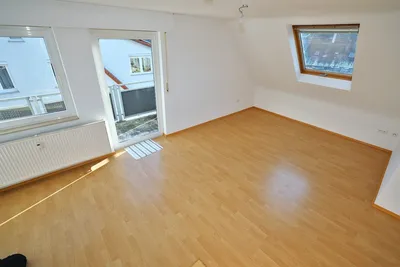 3-Zi.-Maisonette-Wohnung mit Einbauküche in Schwaikheim KM 680,00 € zzgl. Stellplatz 40,00 € – Bild 4