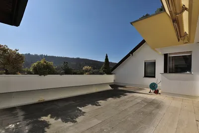 Eine Immobilie, wie Sie nur alle paar Jahre auf den Markt kommt. Landhaus und Terrassenhaus zugleich – Bild 6