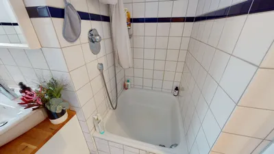 Helle, gepflegte 3-Zi.-Altbauwohnung im Westen. mit Garage, verglaster Veranda und E-Kü. – Bild 3
