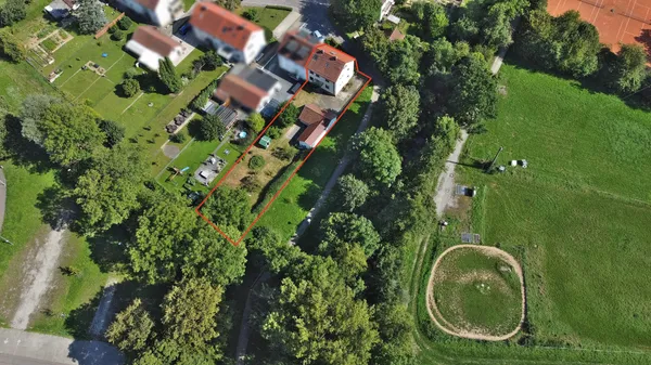 In unverbaubarer Lage von Leutenbach - 1-2-Fam.-Haus mit  800 qm Grundstück