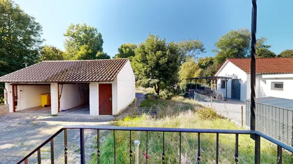 In unverbaubare Lage, 1-Fam.-Haus mit Potential, ca. 140 qm Wfl./Nfl. , 800 qm Grundstück