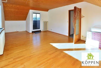 Attraktive Dachgeschosswohnung mit Loggia in herrlicher Aussichtslage – Bild 3